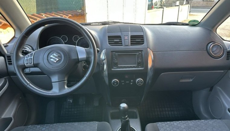 Suzuki SX4