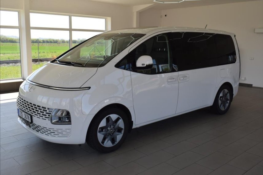 Hyundai Staria galerie