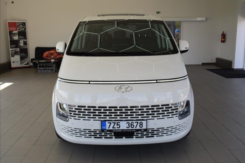 Hyundai Staria galerie