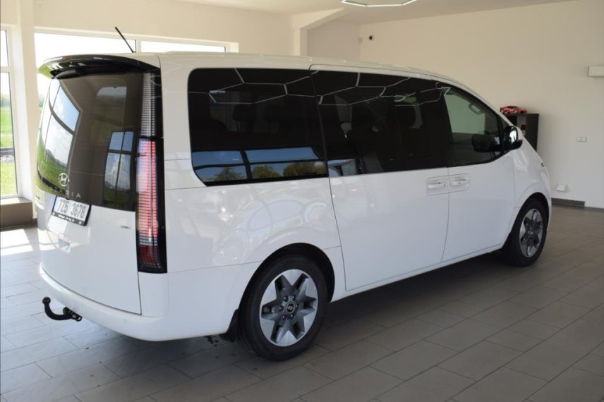 Hyundai Staria galerie
