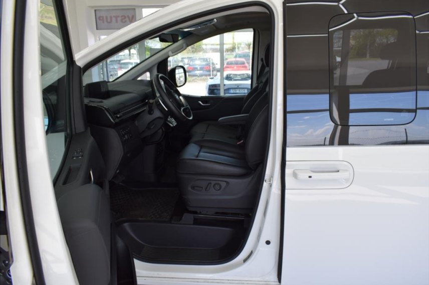Hyundai Staria galerie