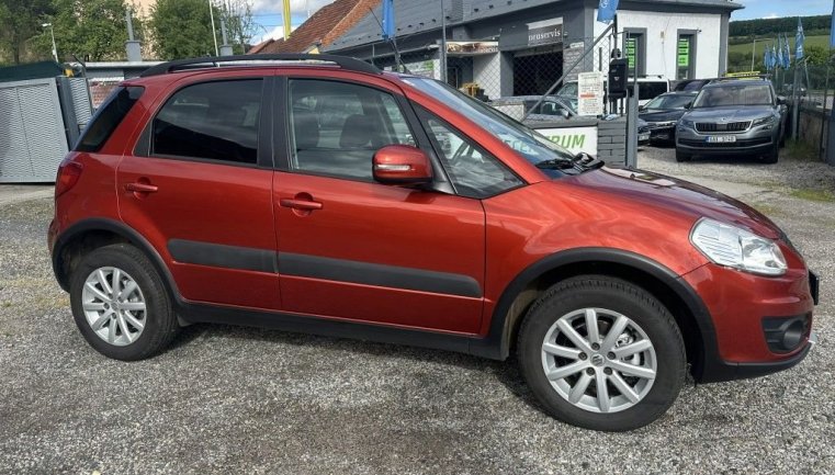 Suzuki SX4