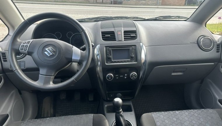 Suzuki SX4