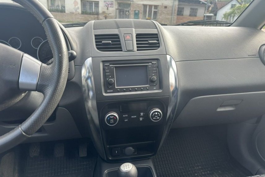 Suzuki SX4 galerie