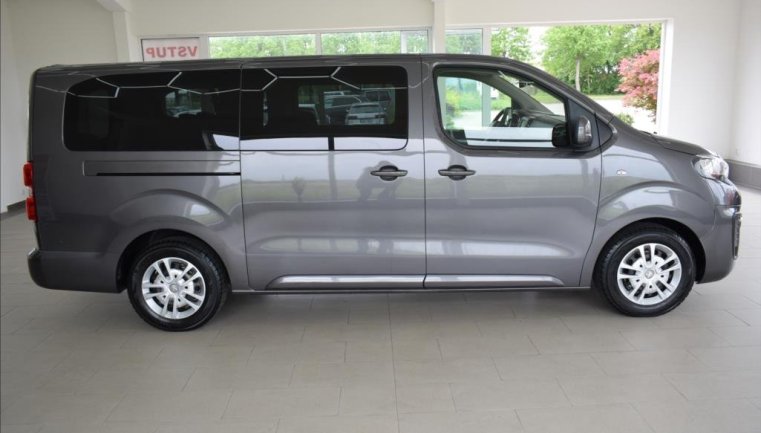 Peugeot Traveller