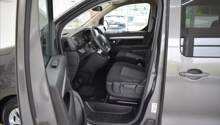 Peugeot Traveller