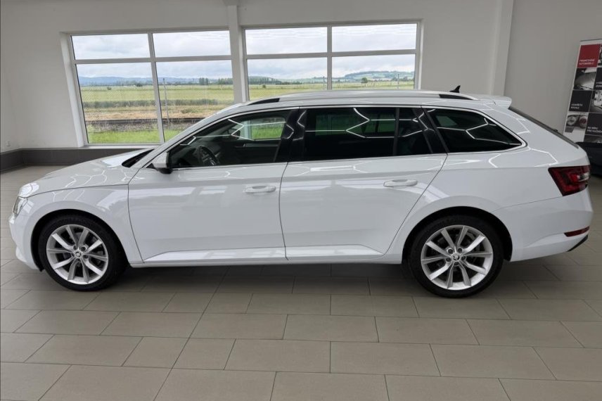 Škoda Superb galerie
