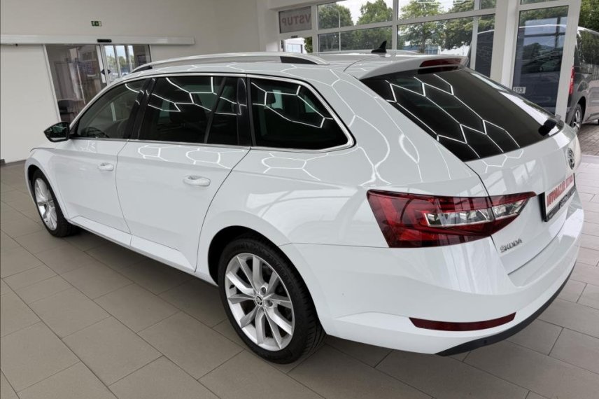 Škoda Superb galerie