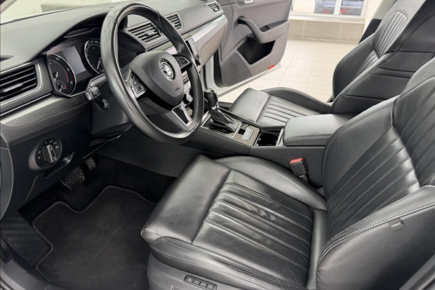 Škoda Superb galerie