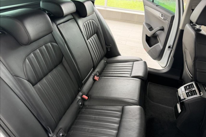 Škoda Superb galerie