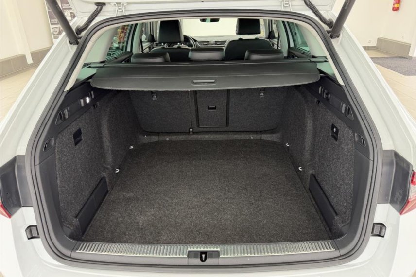 Škoda Superb galerie