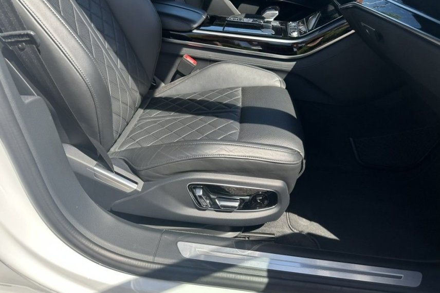 Audi A8 galerie