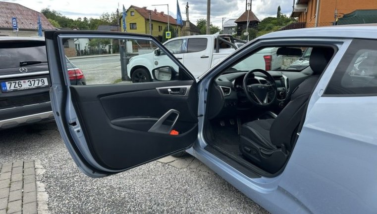 Hyundai Veloster