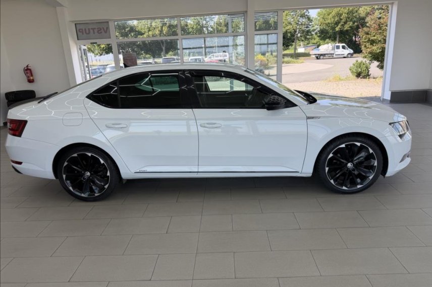 Škoda Superb galerie