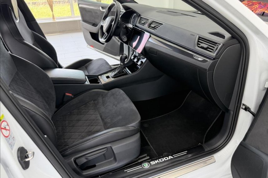 Škoda Superb galerie