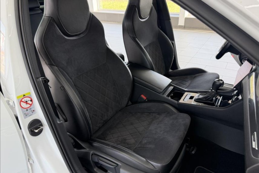 Škoda Superb galerie