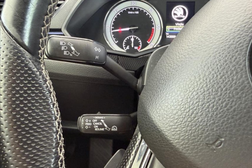 Škoda Superb galerie