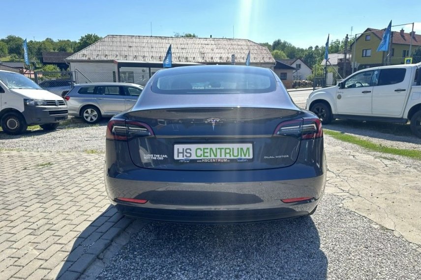 Tesla Model 3 galerie