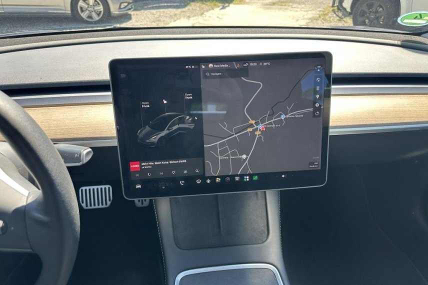 Tesla Model 3 galerie