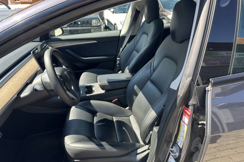 Tesla Model 3 galerie