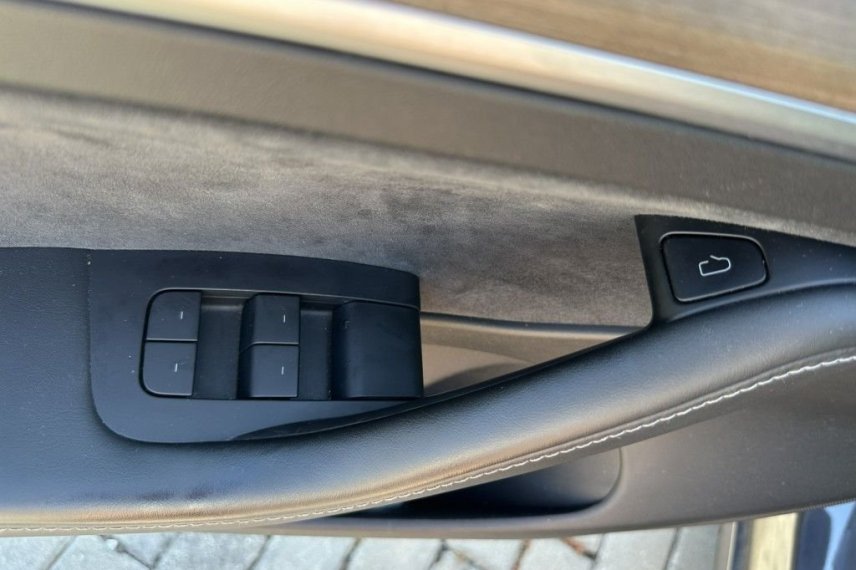 Tesla Model 3 galerie