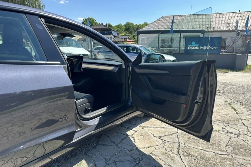 Tesla Model 3 galerie