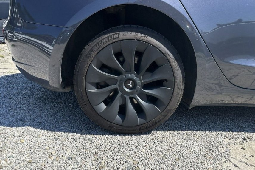Tesla Model 3 galerie