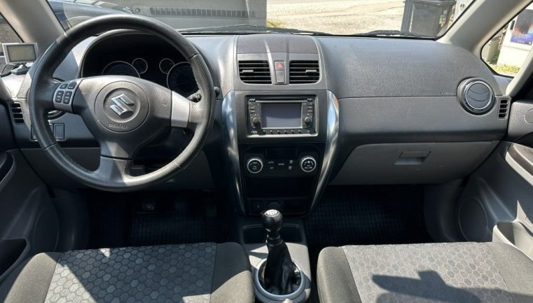 Suzuki SX4