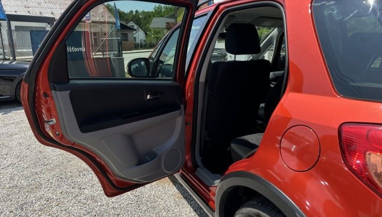 Suzuki SX4