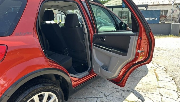 Suzuki SX4