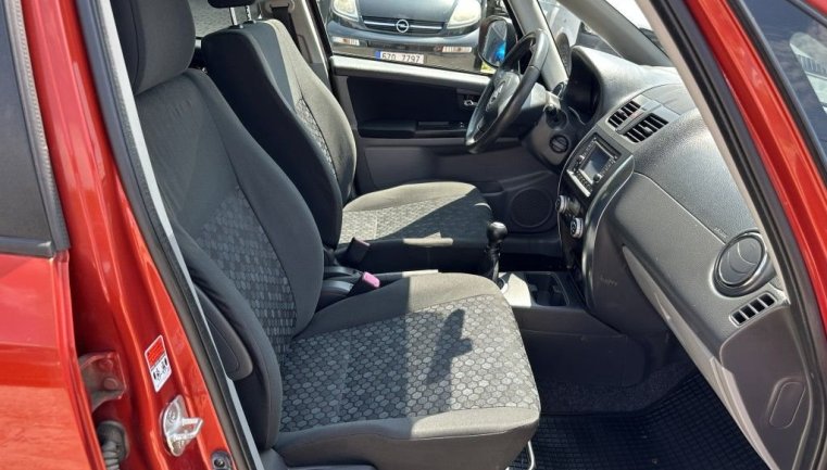 Suzuki SX4