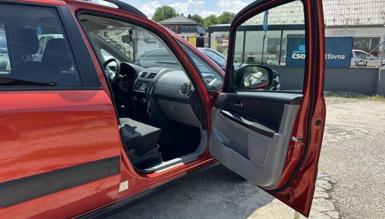 Suzuki SX4