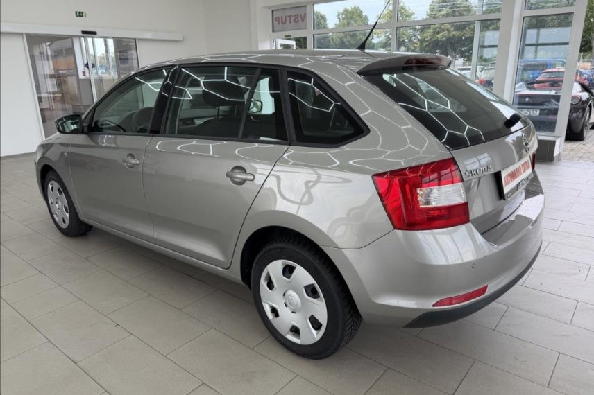 Škoda Rapid galerie