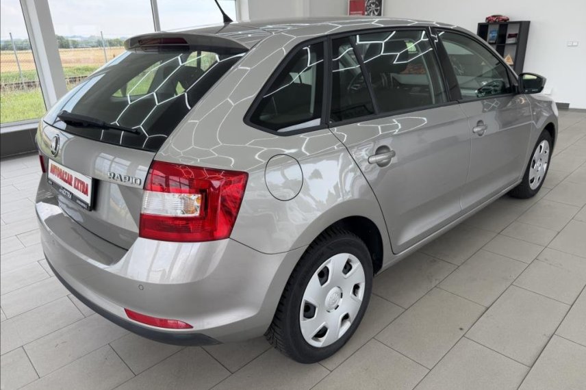 Škoda Rapid galerie