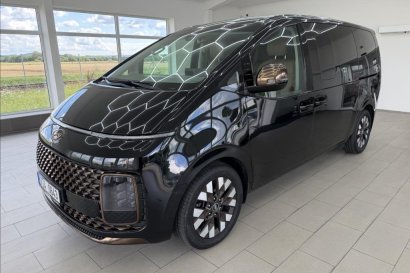 Hyundai Staria 2,2 CRDi, Signature 4WD, 7míst