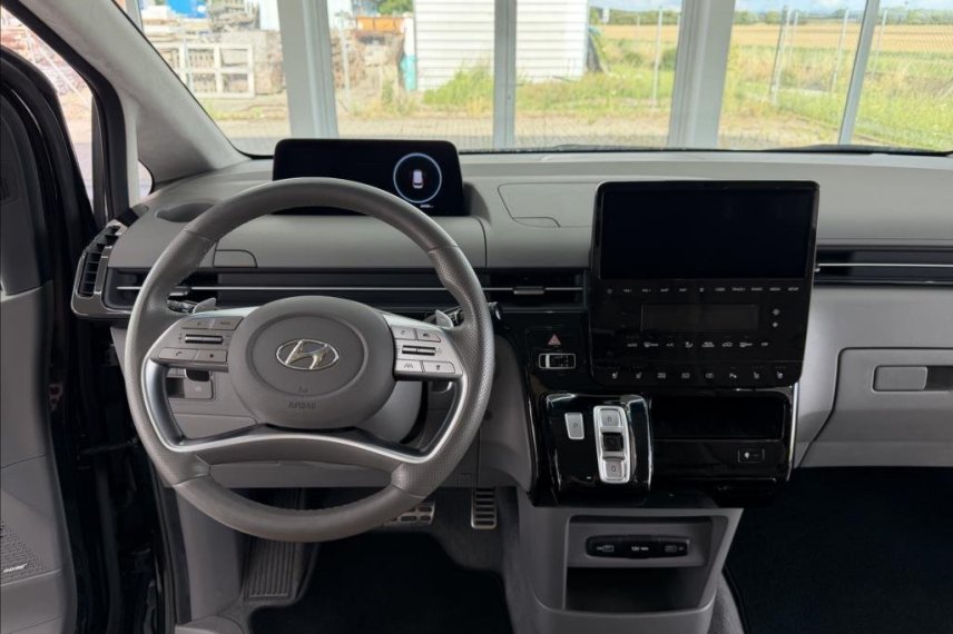 Hyundai Staria galerie