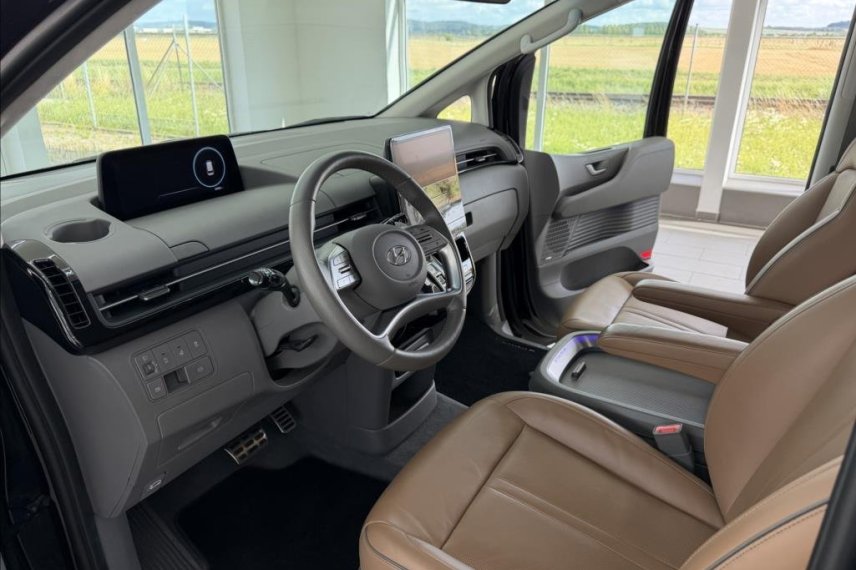 Hyundai Staria galerie