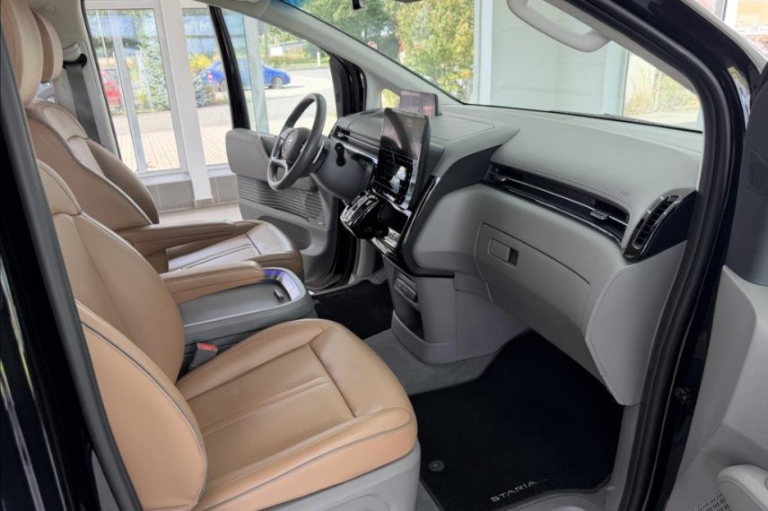 Hyundai Staria galerie