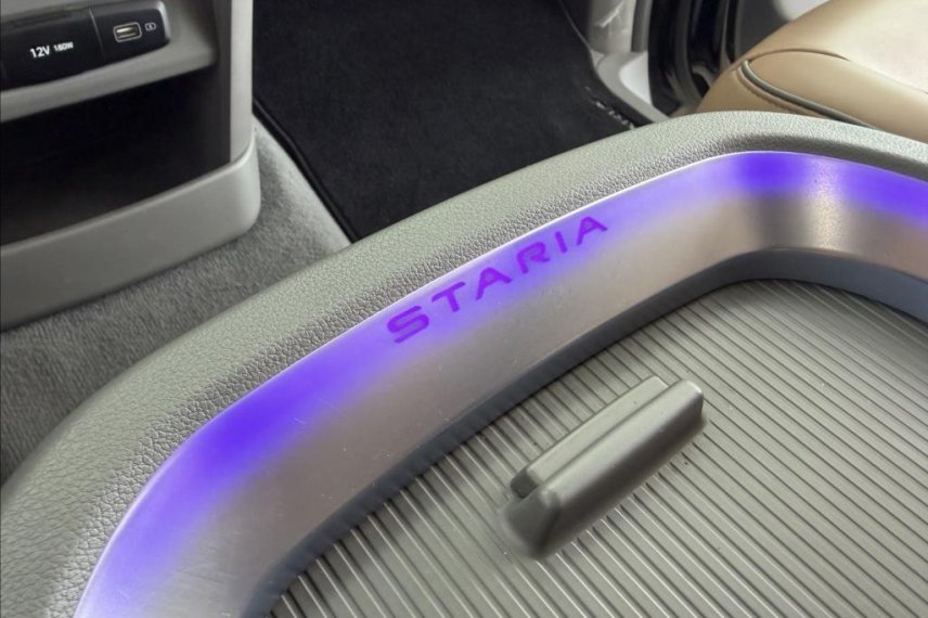Hyundai Staria galerie