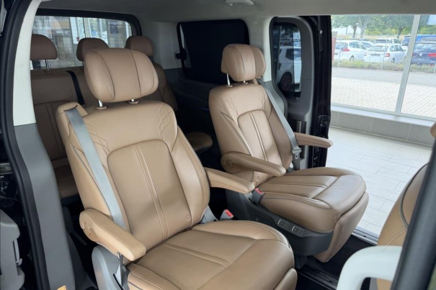 Hyundai Staria galerie