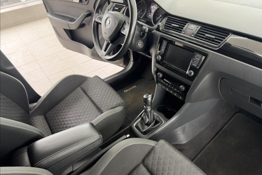 Škoda Rapid galerie