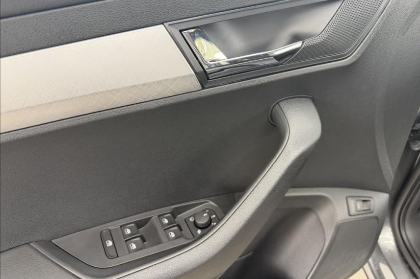 Škoda Karoq galerie