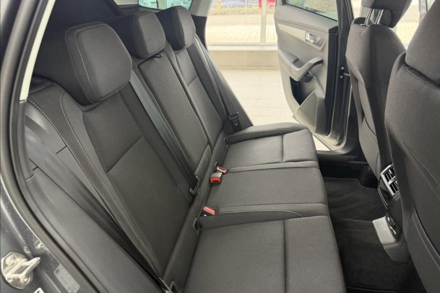 Škoda Karoq galerie
