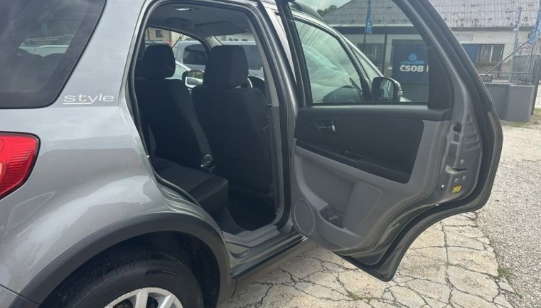 Suzuki SX4