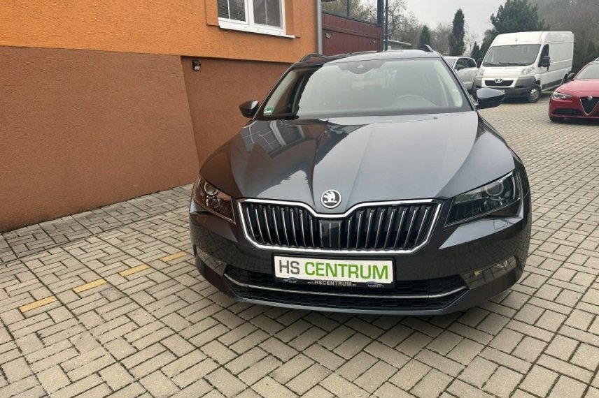 Škoda Superb galerie