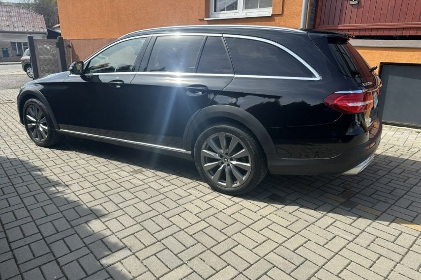 Mercedes-Benz Třídy E galerie