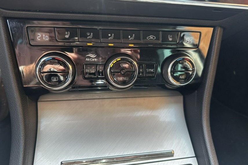 Škoda Superb galerie