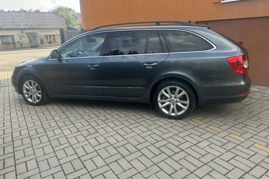 Škoda Superb galerie