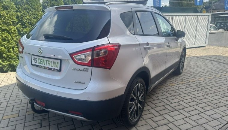 Suzuki S-Cross