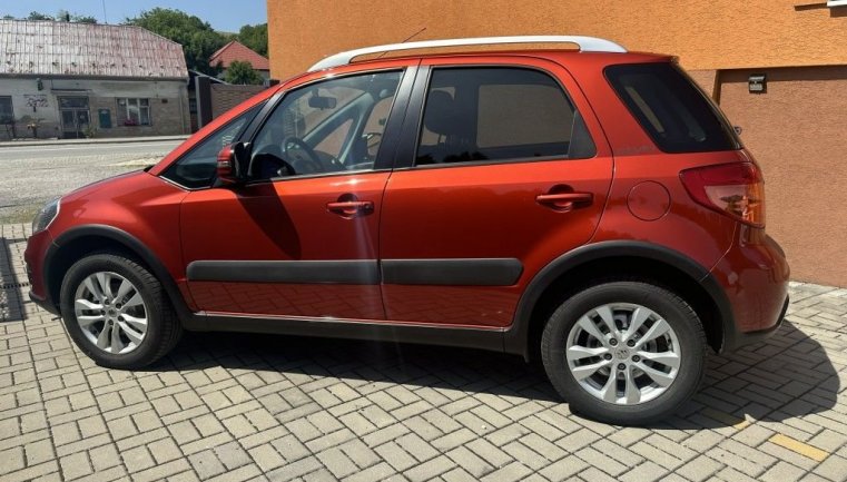 Suzuki SX4
